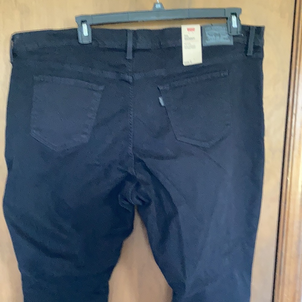Levi’s 711 skinny distressed midrise jean w Levi’s sculpt hypersoft 24W - Picture 8 of 15